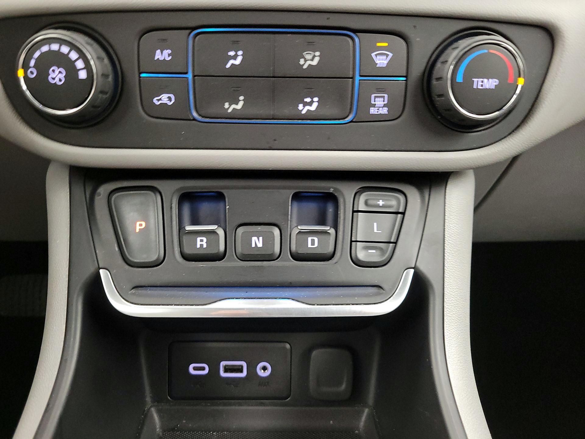 Thumbnail: 2020 GMC Terrain - 17