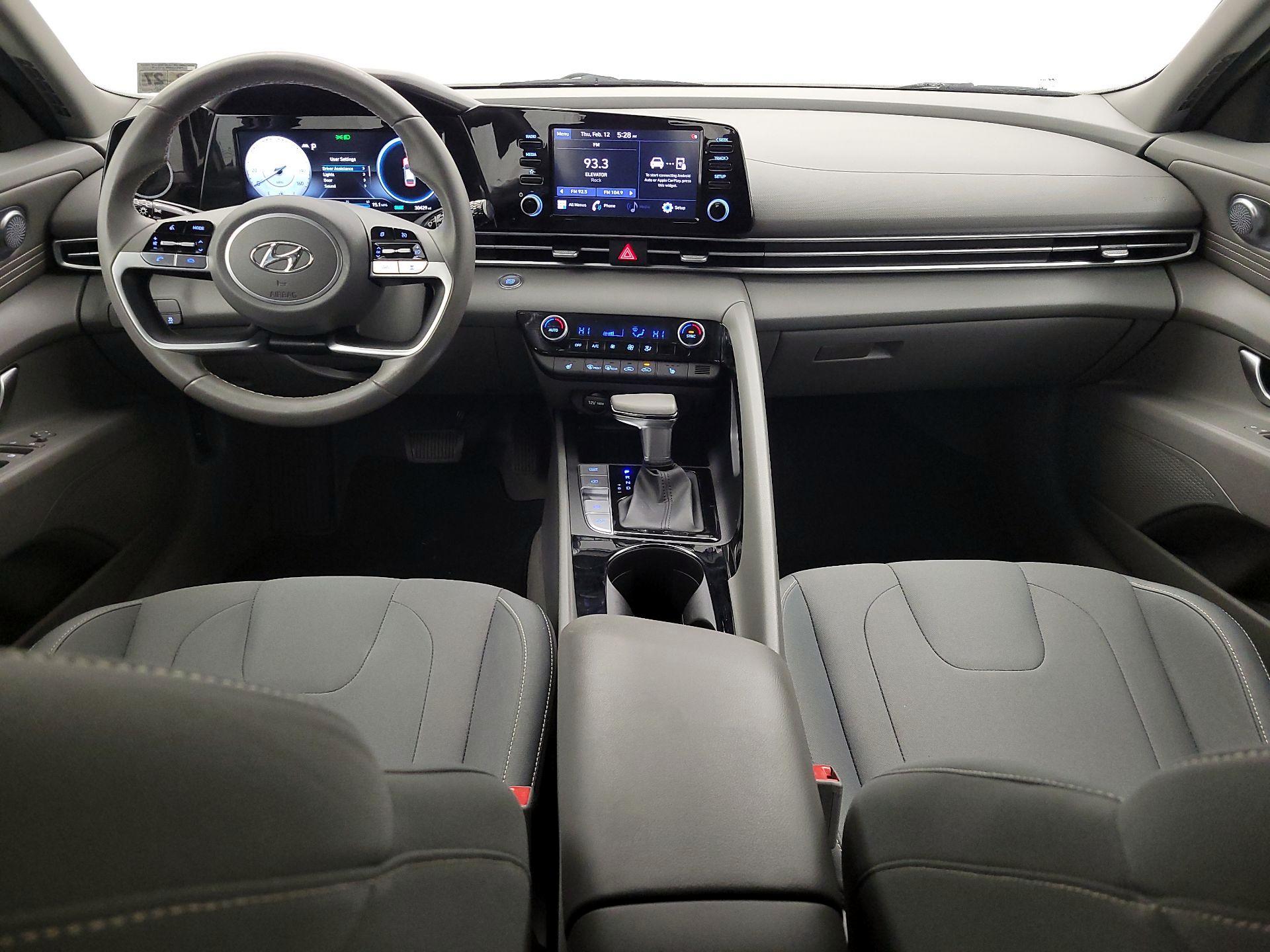 Thumbnail: 2022 Hyundai Elantra - 9