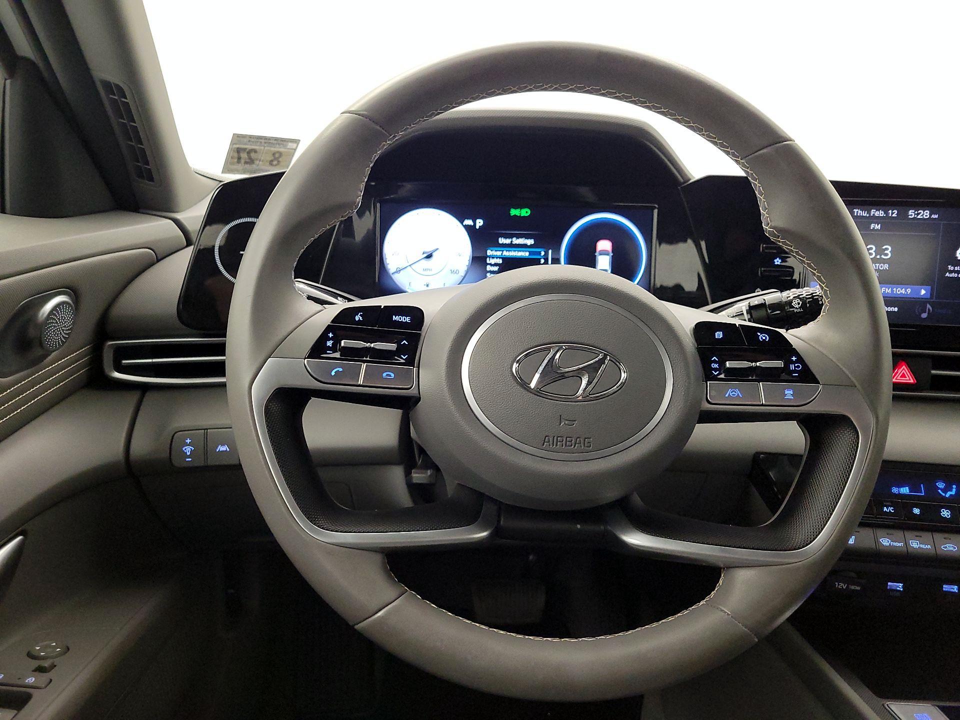 Thumbnail: 2022 Hyundai Elantra - 10