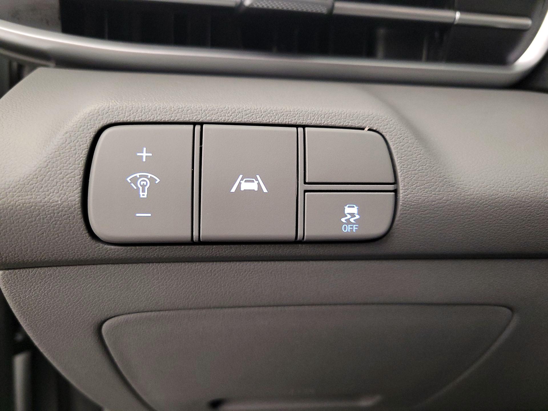 Thumbnail: 2022 Hyundai Elantra - 13