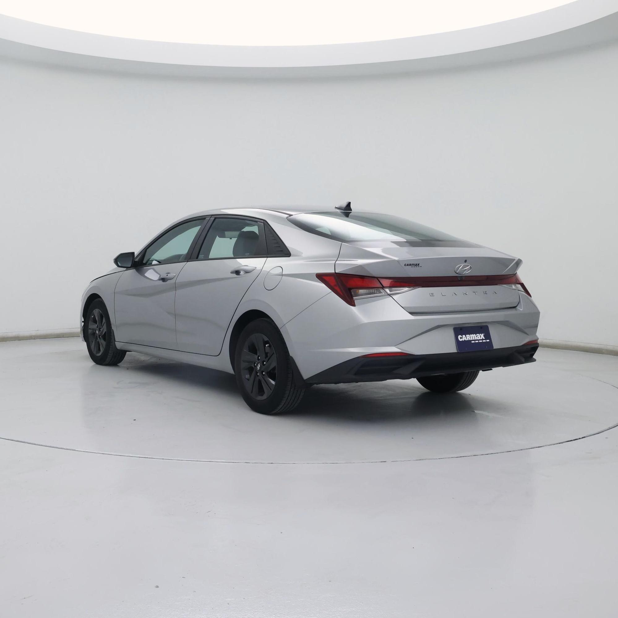 Thumbnail: 2022 Hyundai Elantra - 2