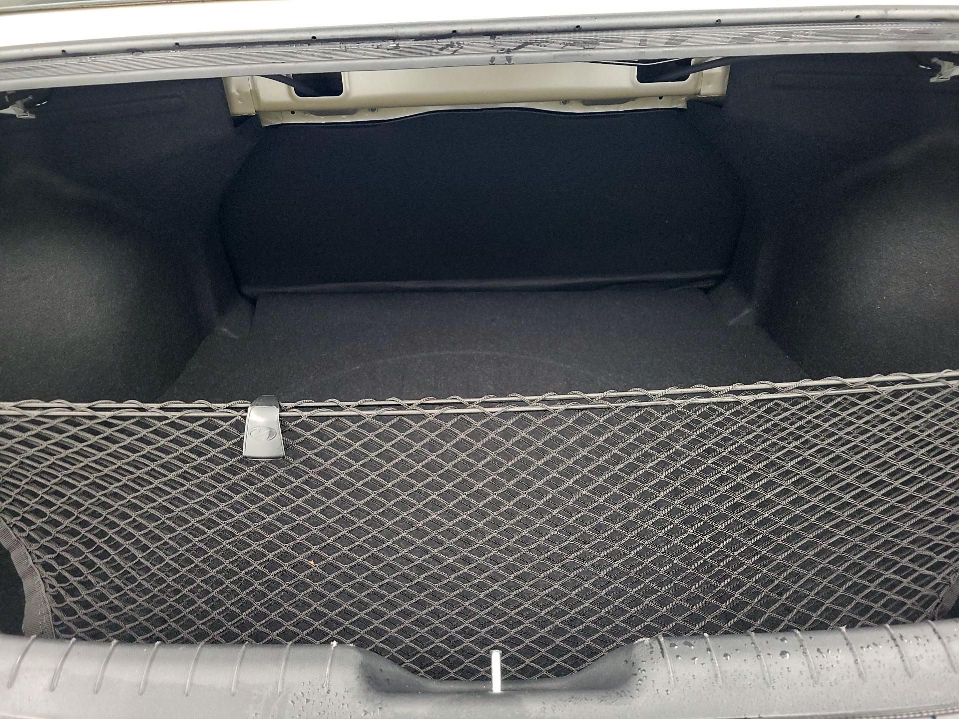 Thumbnail: 2022 Hyundai Elantra - 20