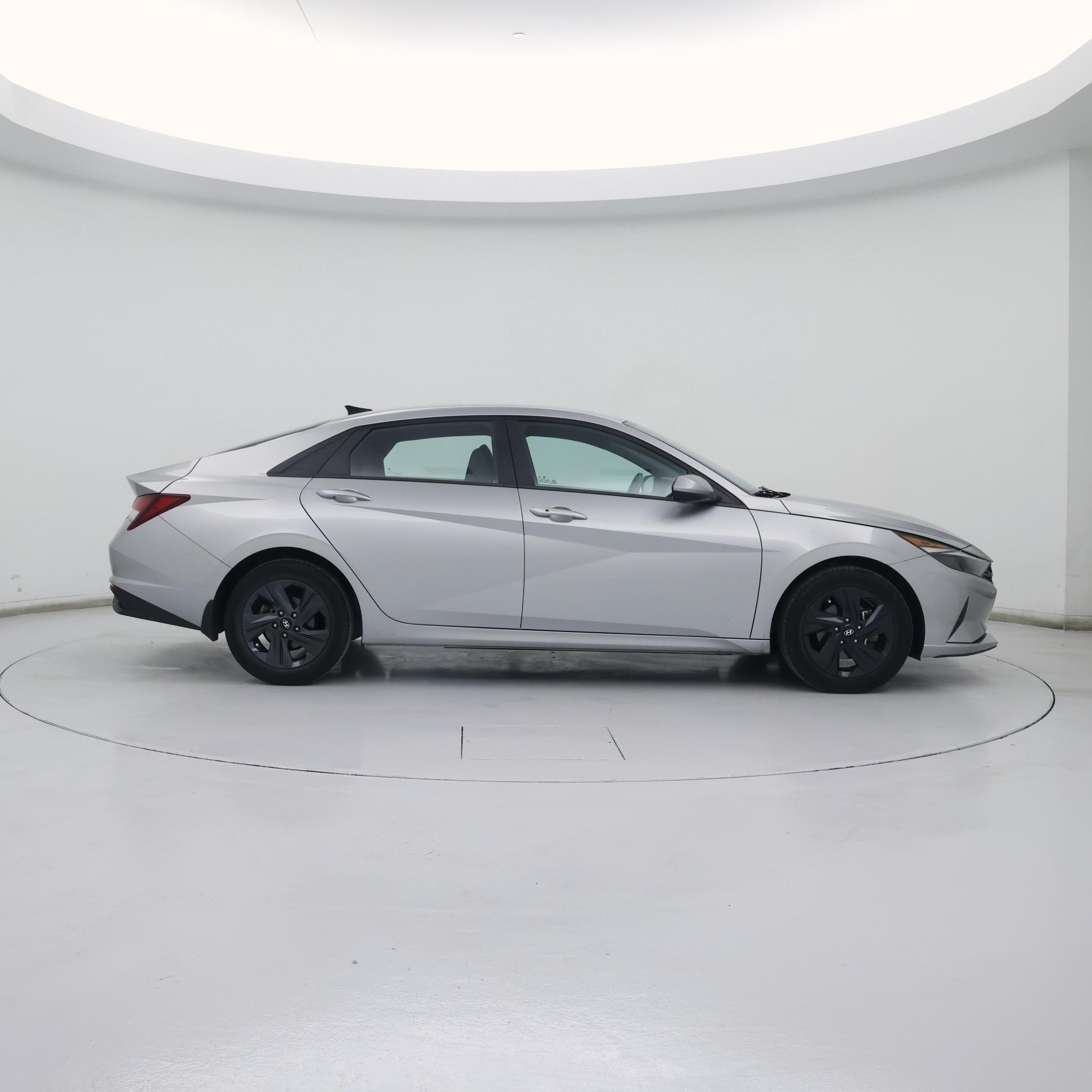 Thumbnail: 2022 Hyundai Elantra - 7