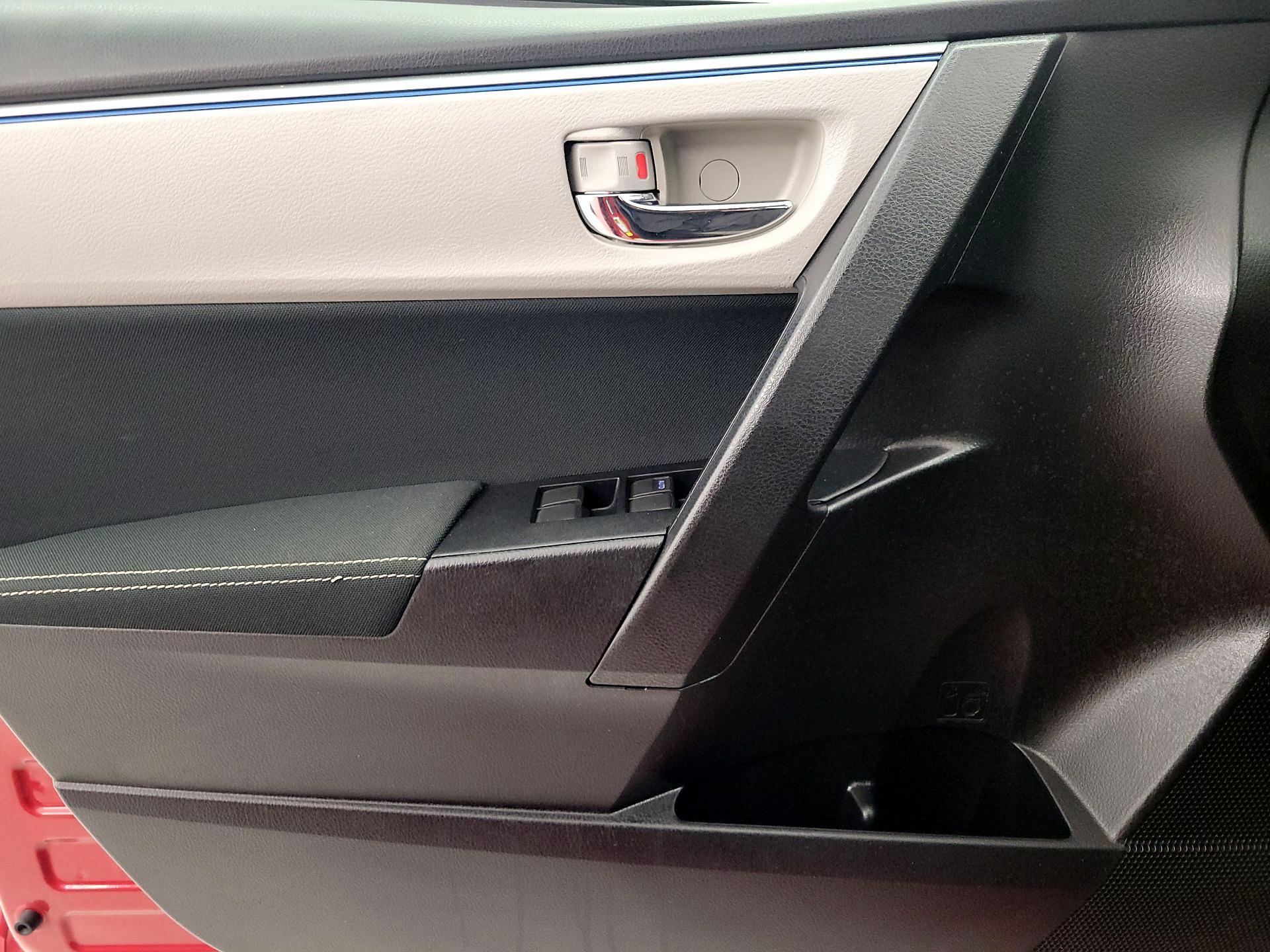 Thumbnail: 2016 Toyota Corolla - 12