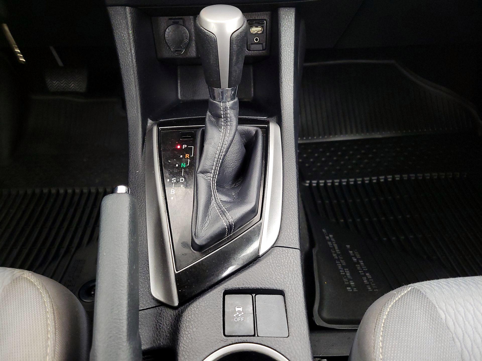 Thumbnail: 2016 Toyota Corolla - 17