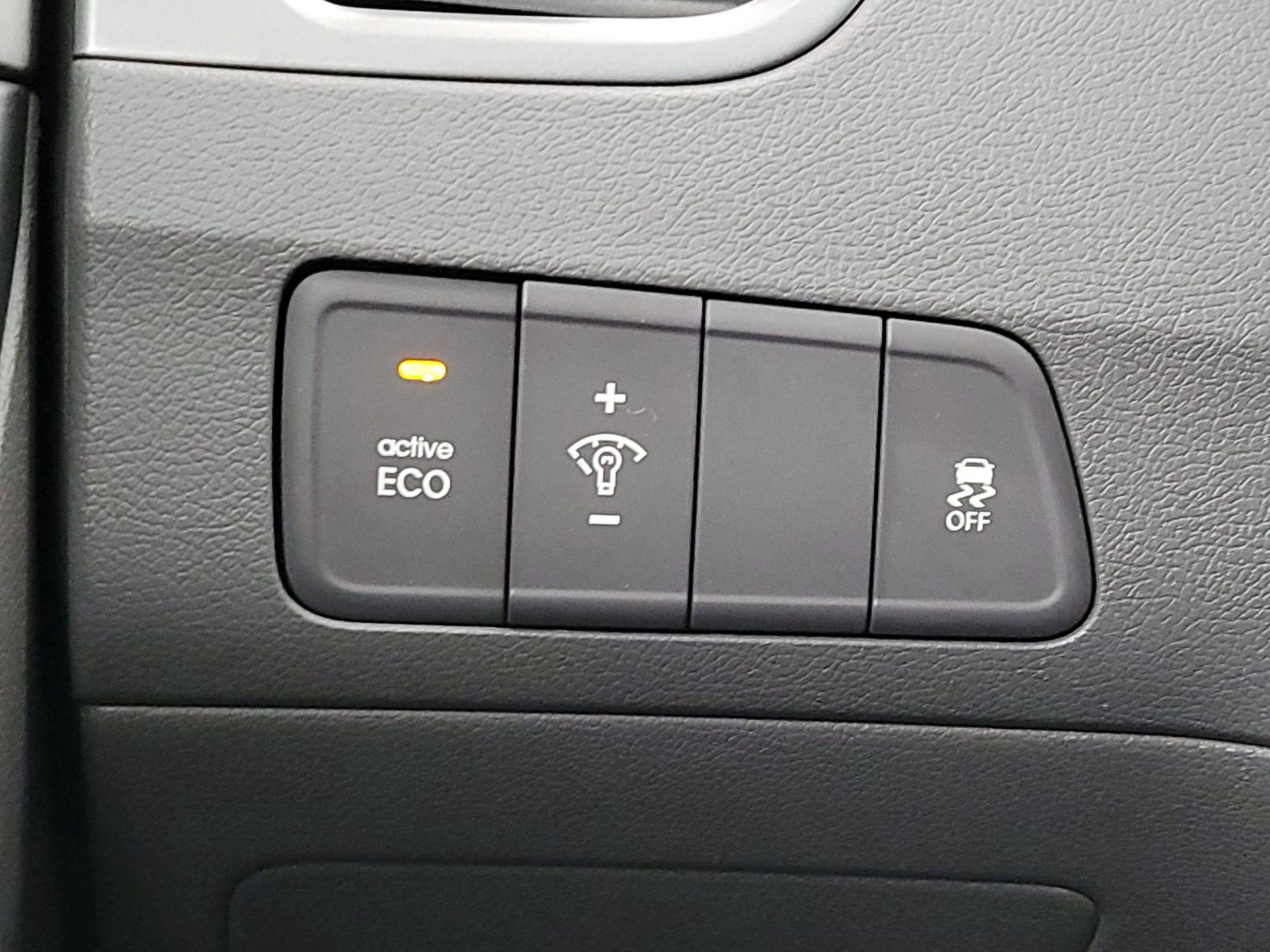 Thumbnail: 2014 Hyundai Elantra - 13