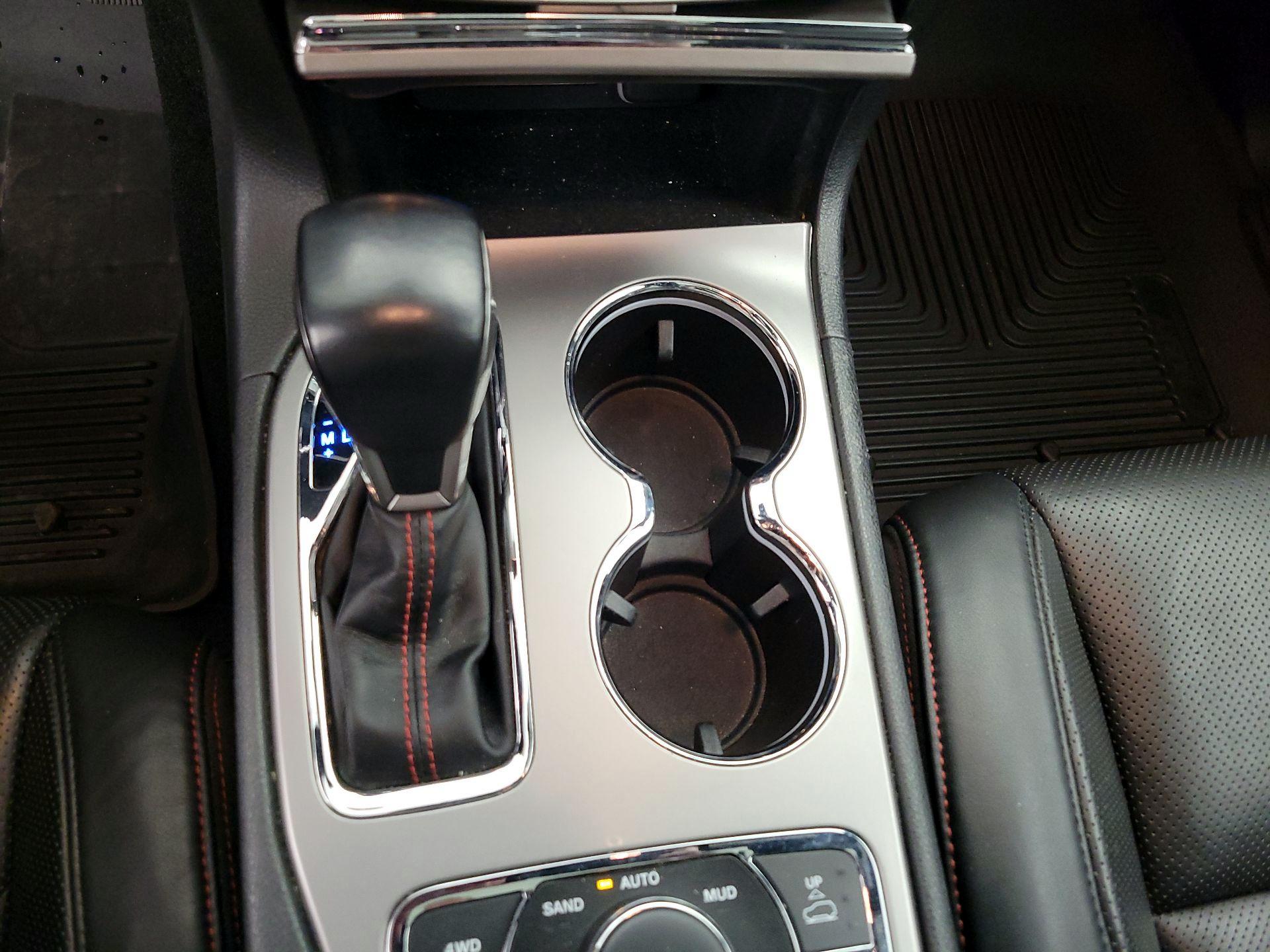 Thumbnail: 2021 Jeep Grand Cherokee - 18