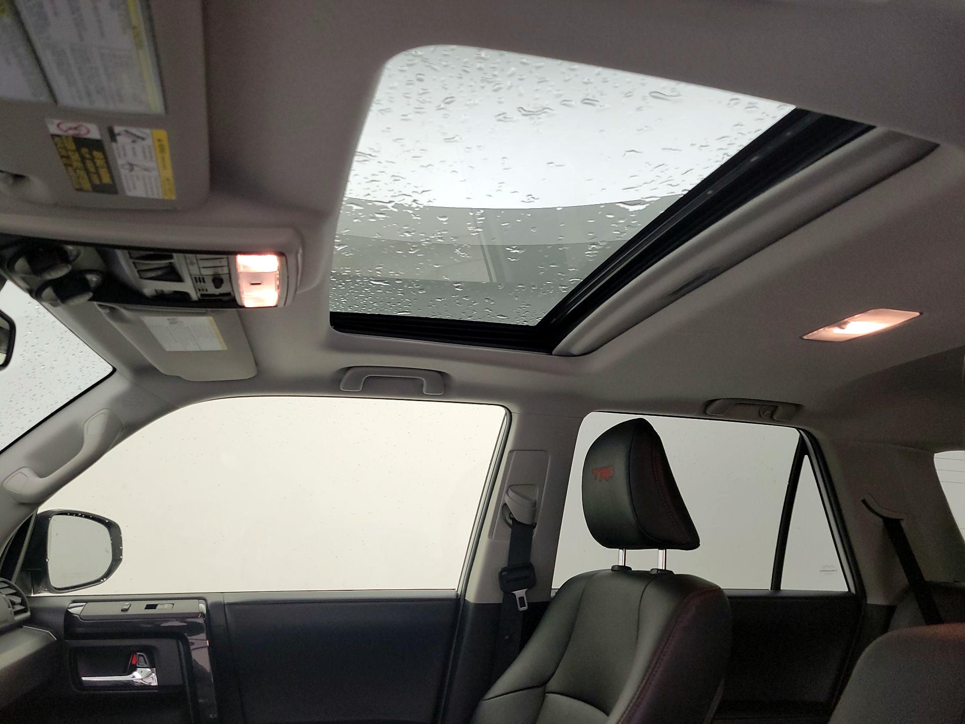 Thumbnail: 2022 Toyota 4Runner - 20