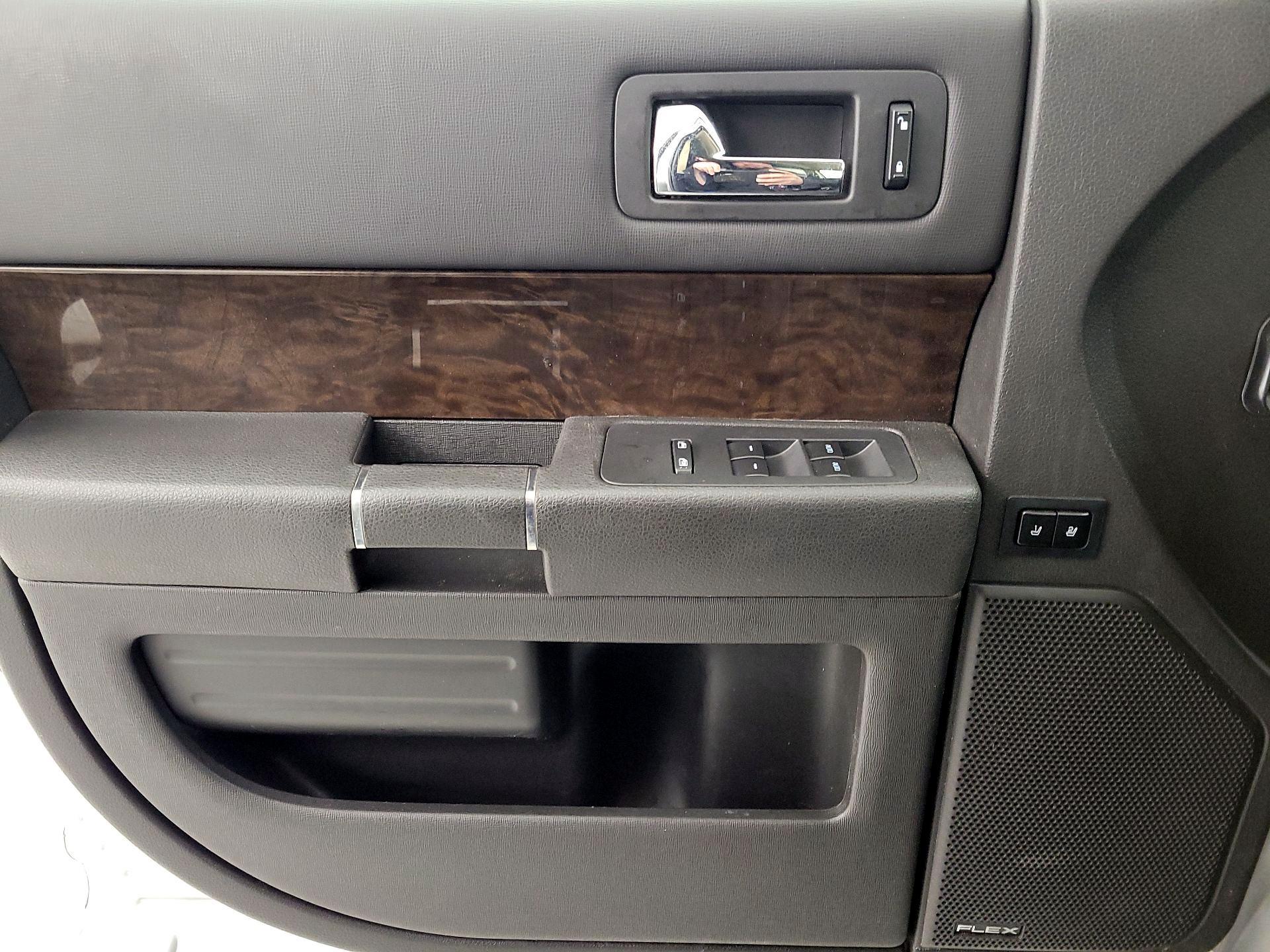 Thumbnail: 2019 Ford Flex - 12