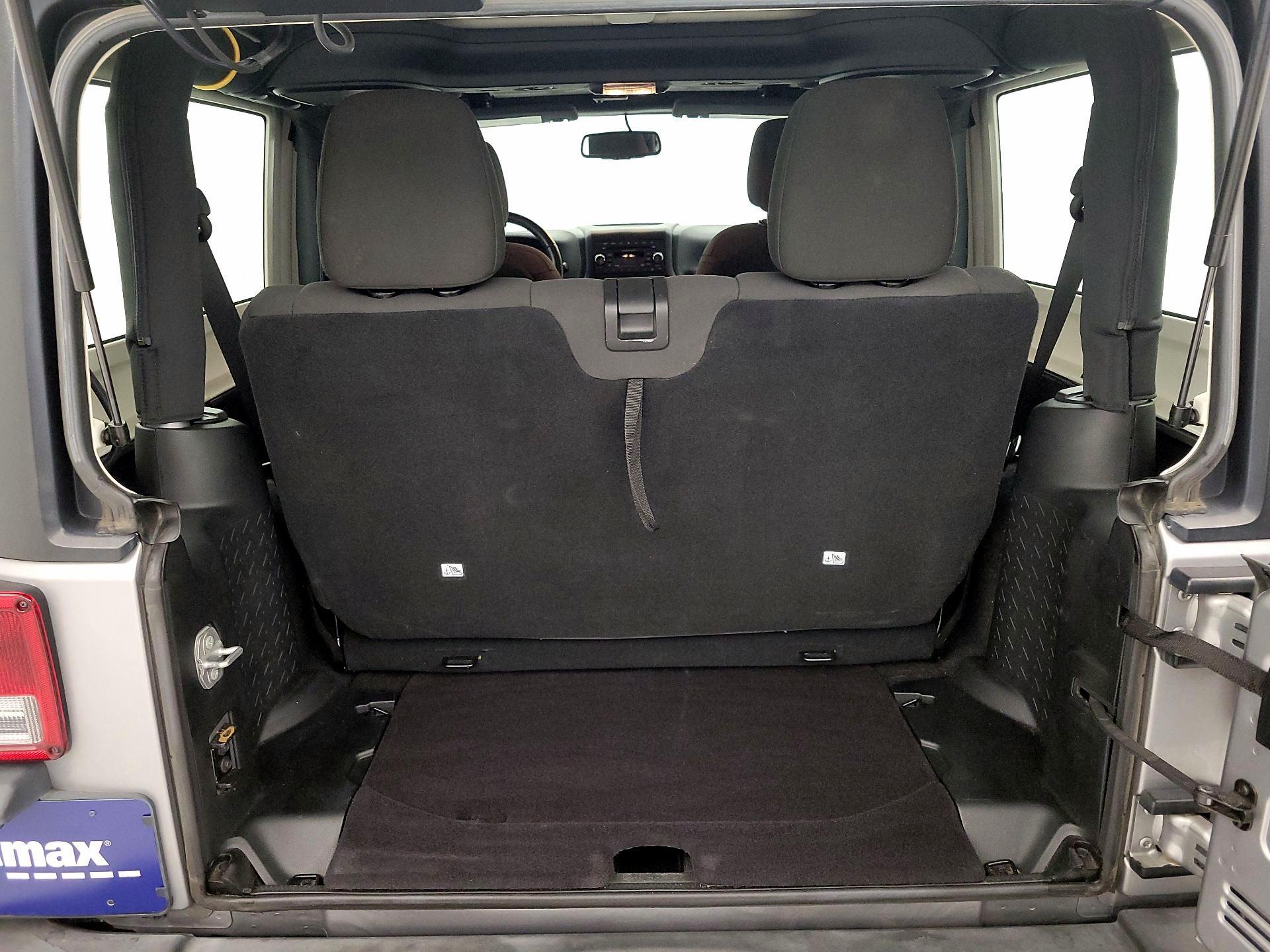 Thumbnail: 2016 Jeep Wrangler - 17