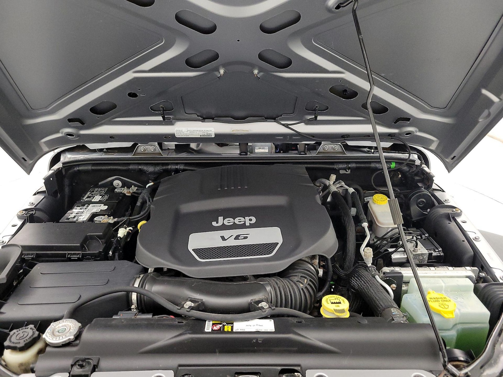 2016 Jeep Wrangler Sport S - Photo 19