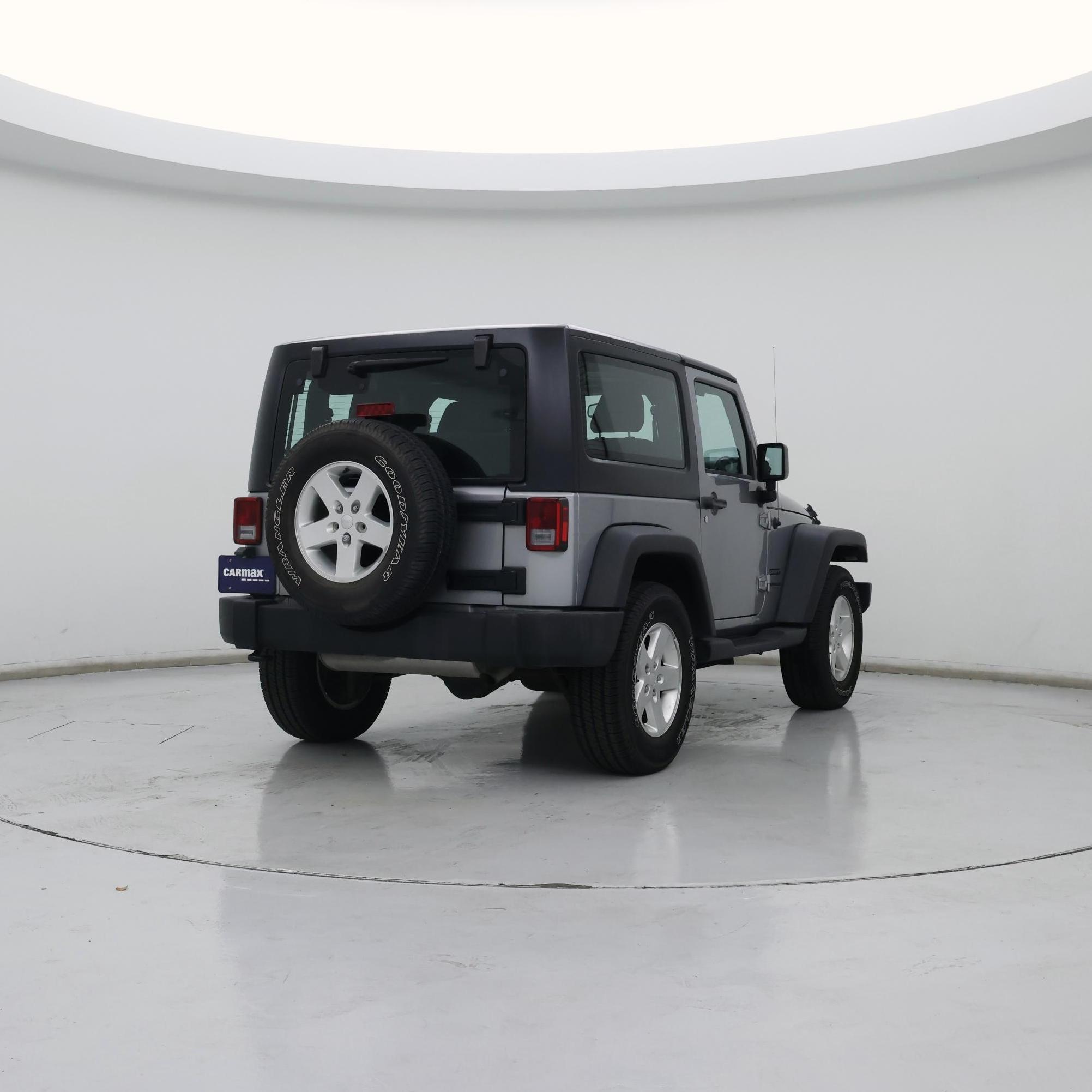 Thumbnail: 2016 Jeep Wrangler - 8