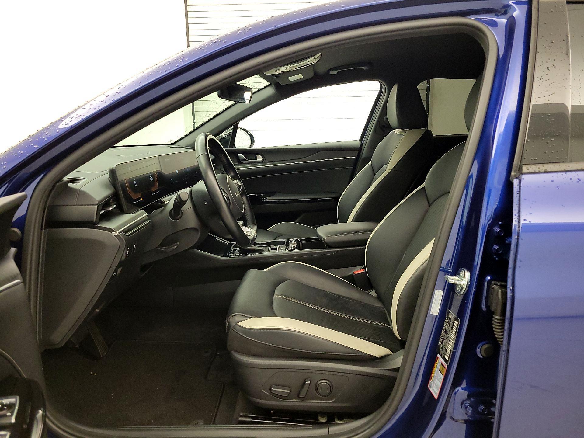 Thumbnail: 2025 Kia K5 - 11