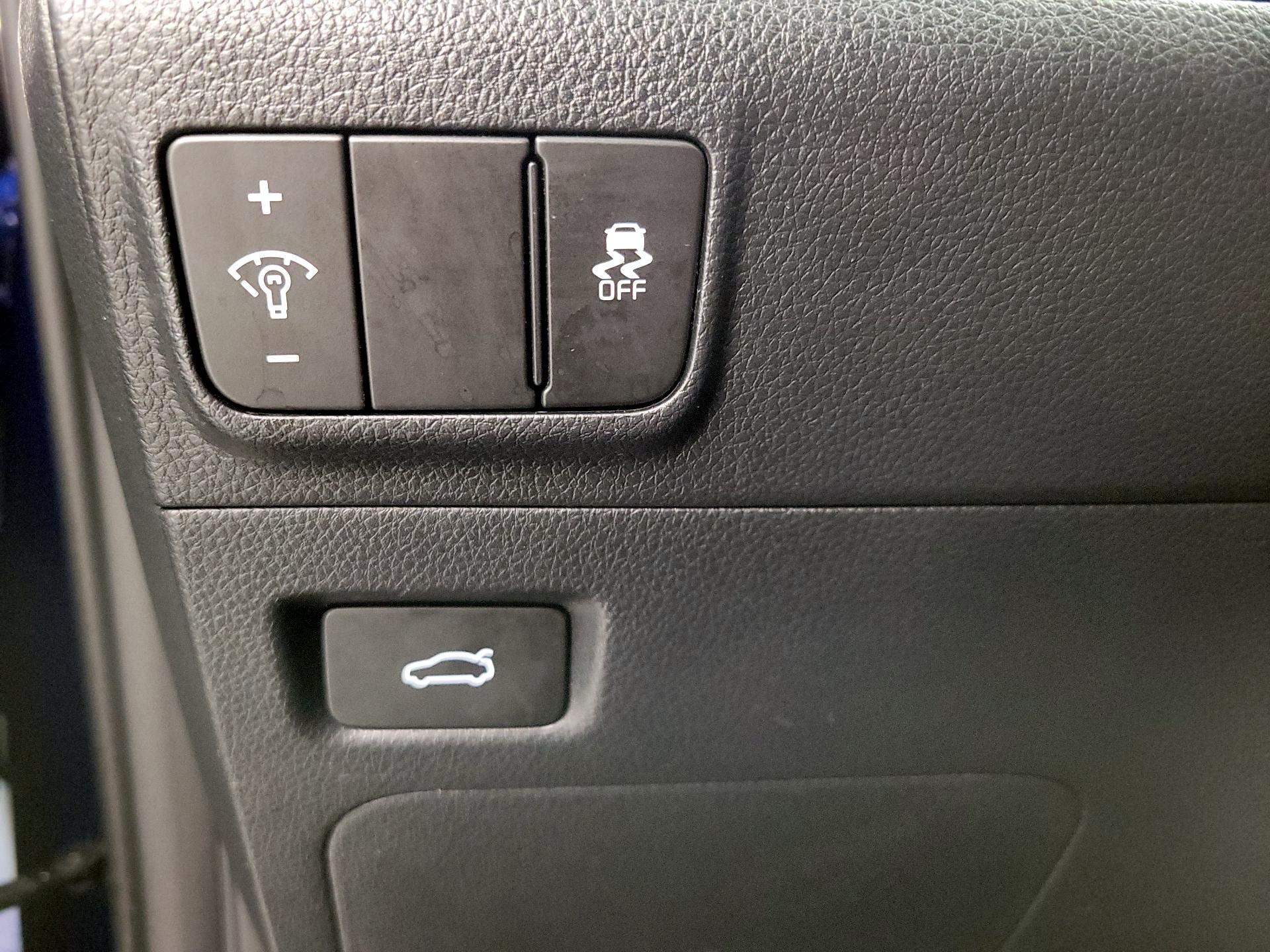 Thumbnail: 2025 Kia K5 - 13