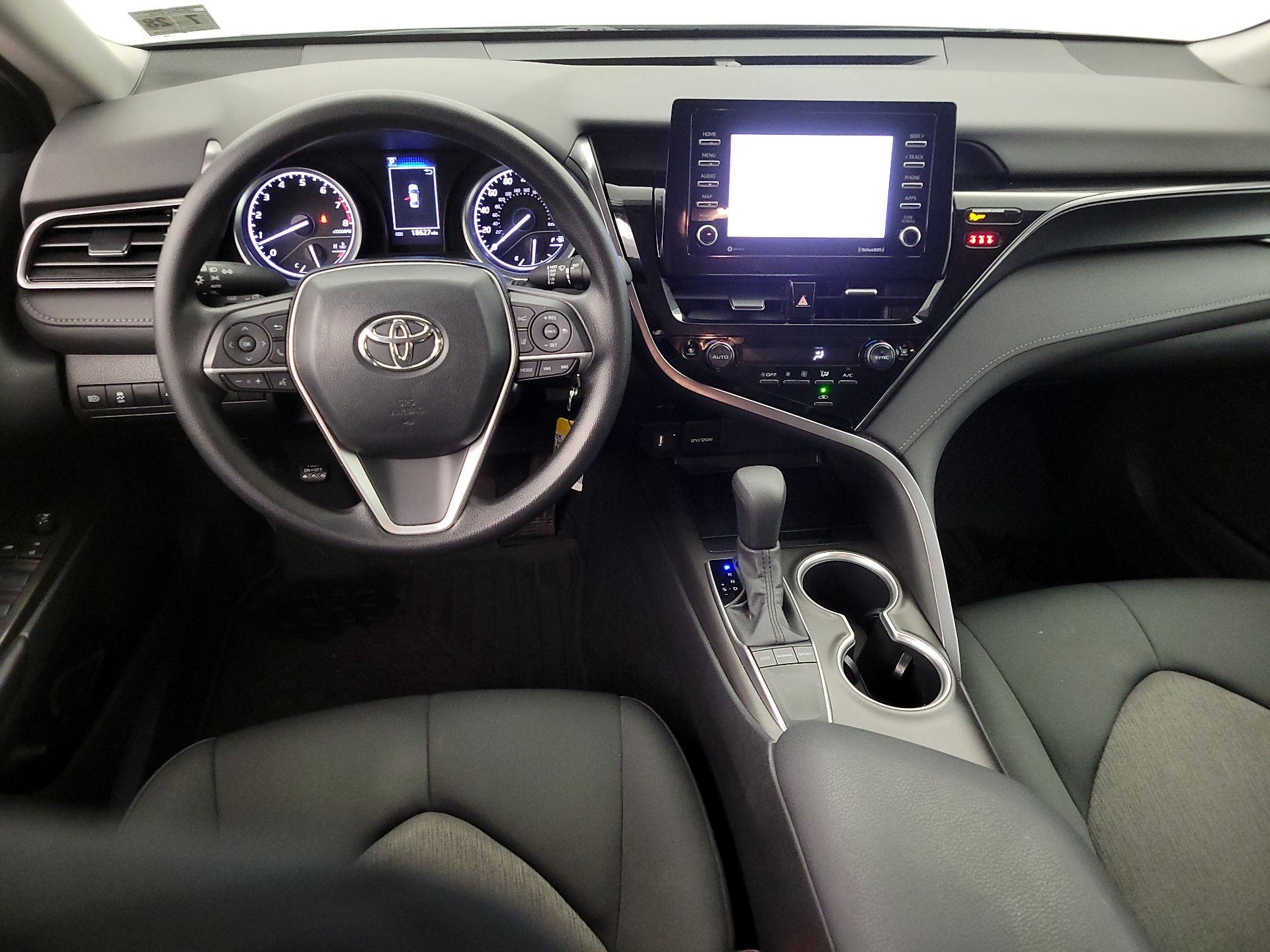 Thumbnail: 2023 Toyota Camry - 9