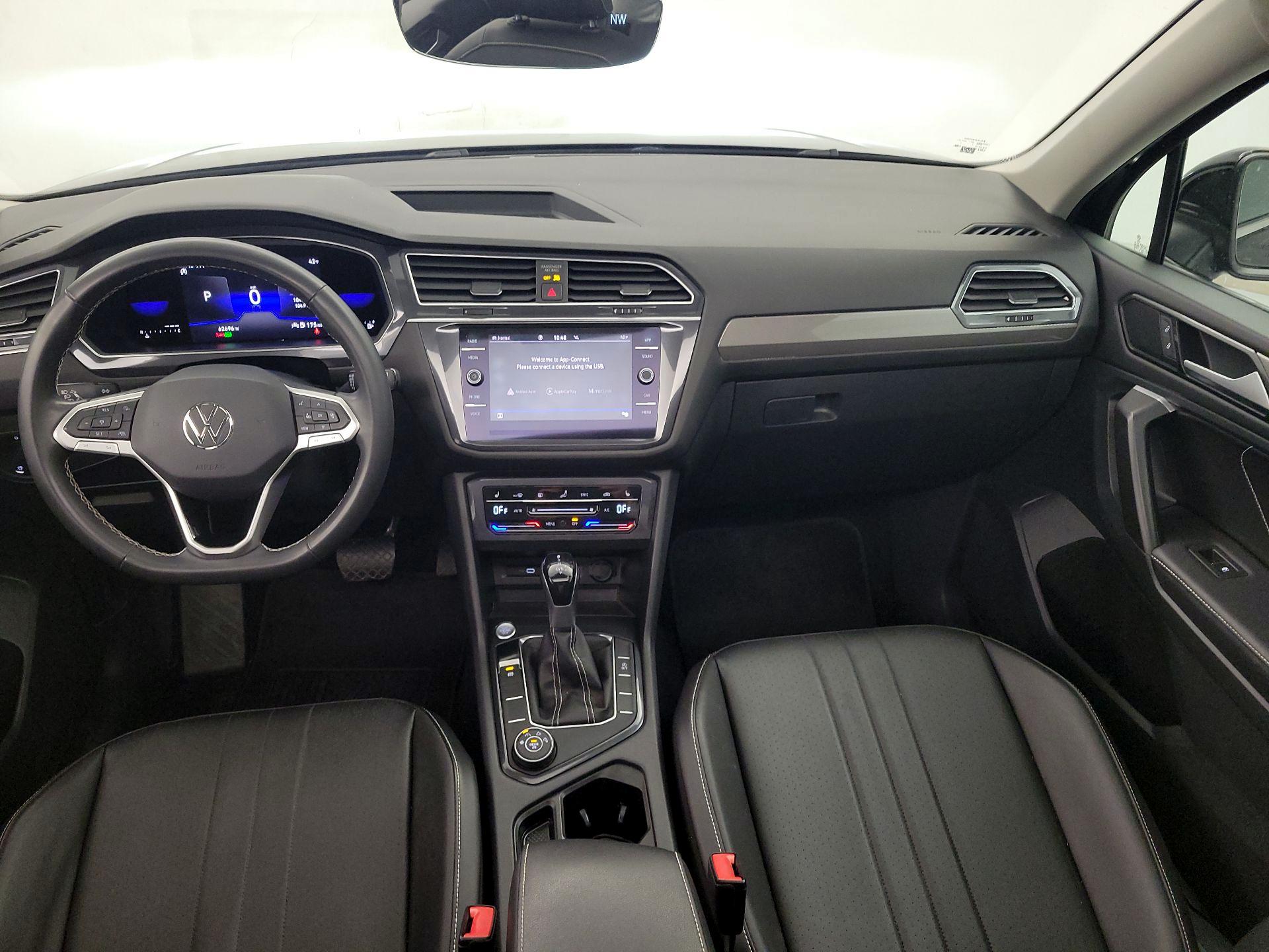 Thumbnail: 2022 Volkswagen Tiguan - 9
