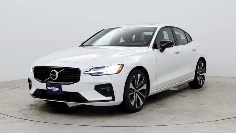 2022 Volvo S60 B5 Momentum 4