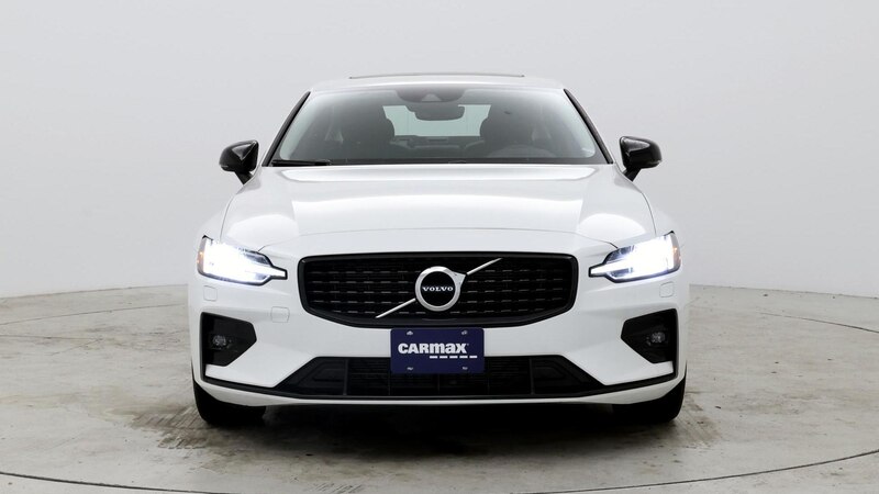 2022 Volvo S60 B5 Momentum 5