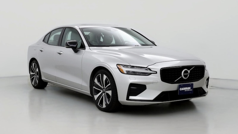 2022 Volvo S60 B5 Momentum Hero Image