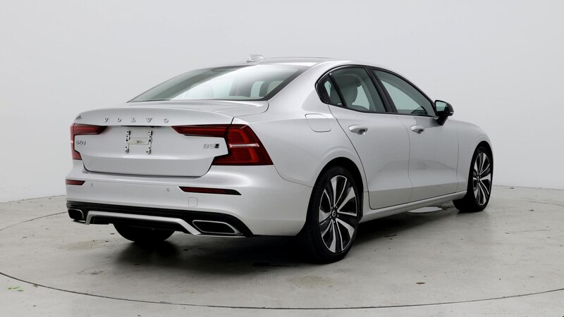 2022 Volvo S60 B5 Momentum 8