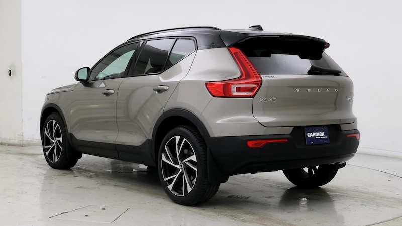 2022 Volvo XC40 T5 R-Design 2