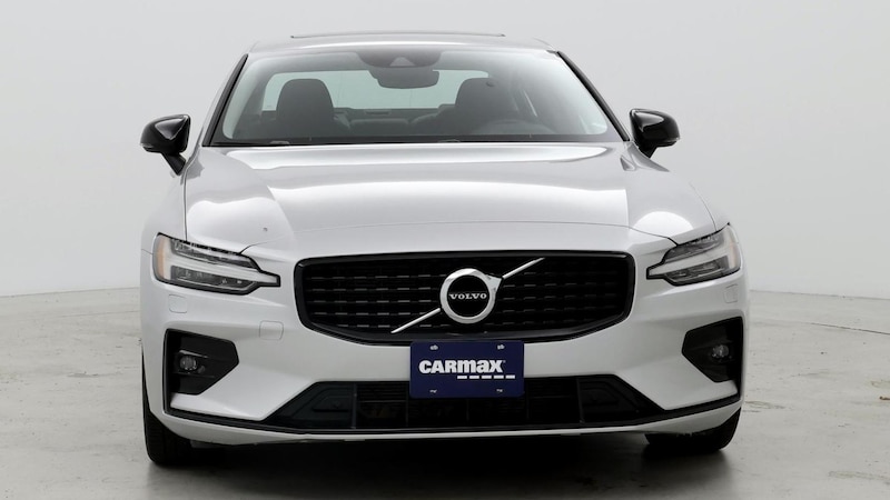 2022 Volvo S60 B5 Momentum 5