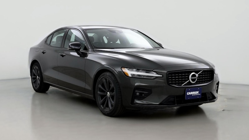 2022 Volvo S60 B5 Momentum Hero Image