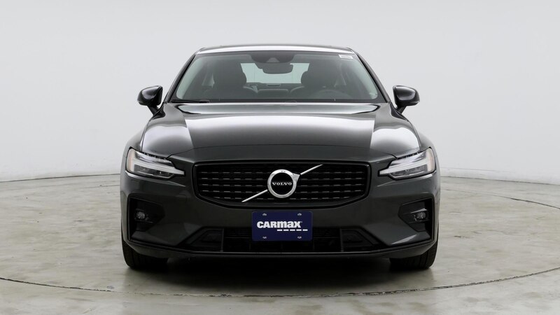 2022 Volvo S60 B5 Momentum 5