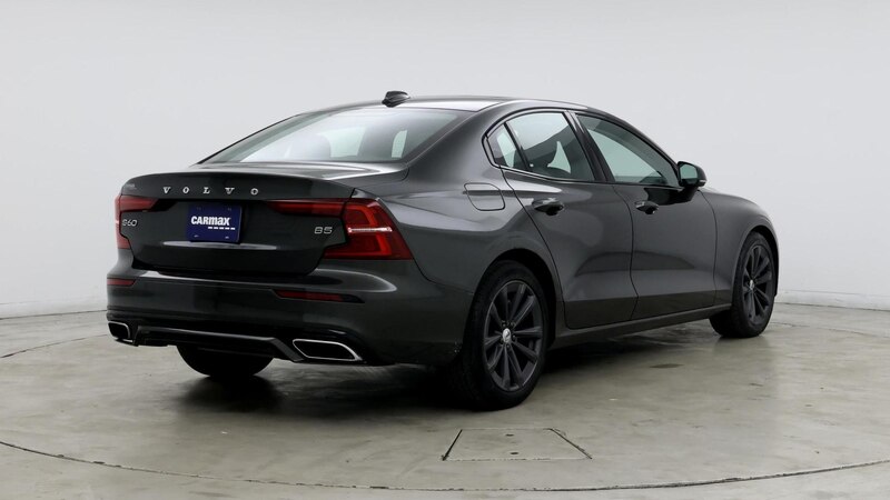 2022 Volvo S60 B5 Momentum 8