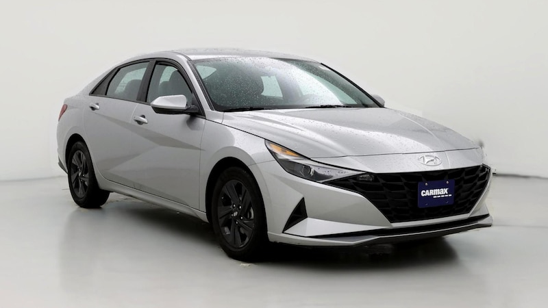 2022 Hyundai Elantra SEL Hero Image