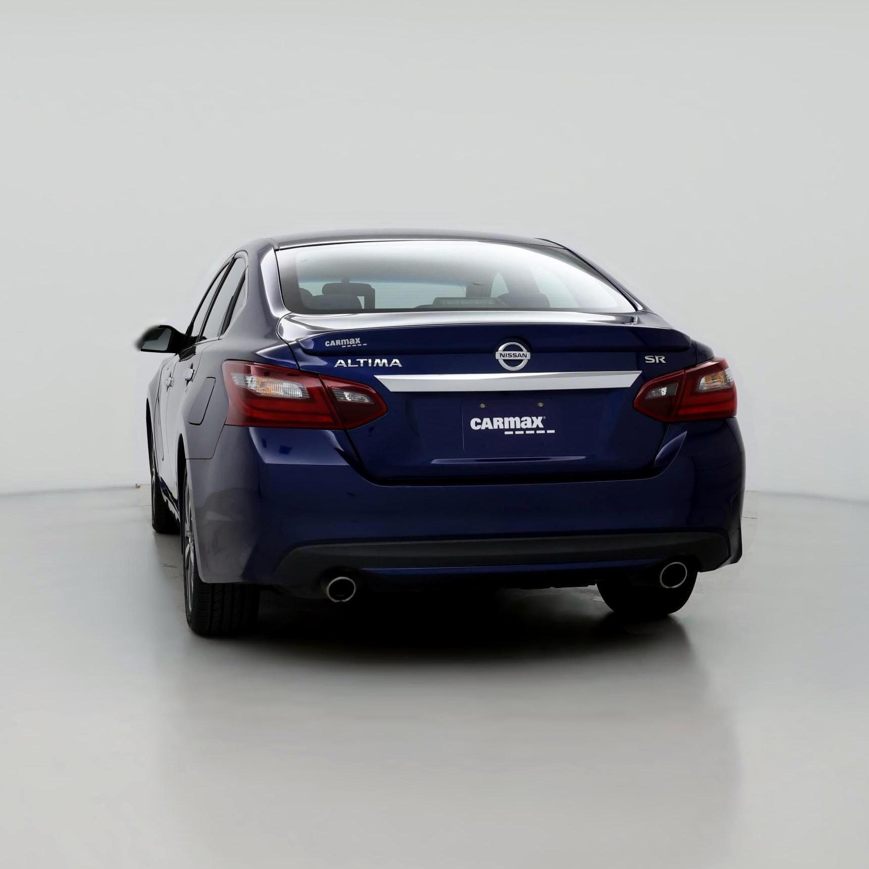 Thumbnail: 2017 Nissan Altima - 1