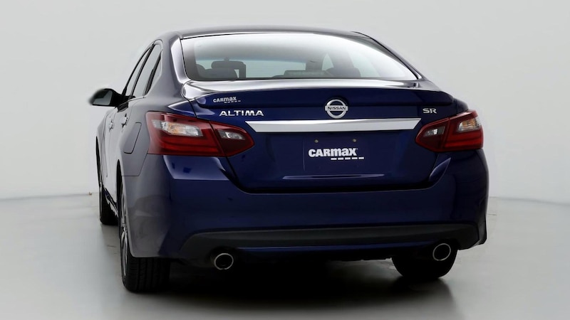 2017 Nissan Altima SR Hero Image