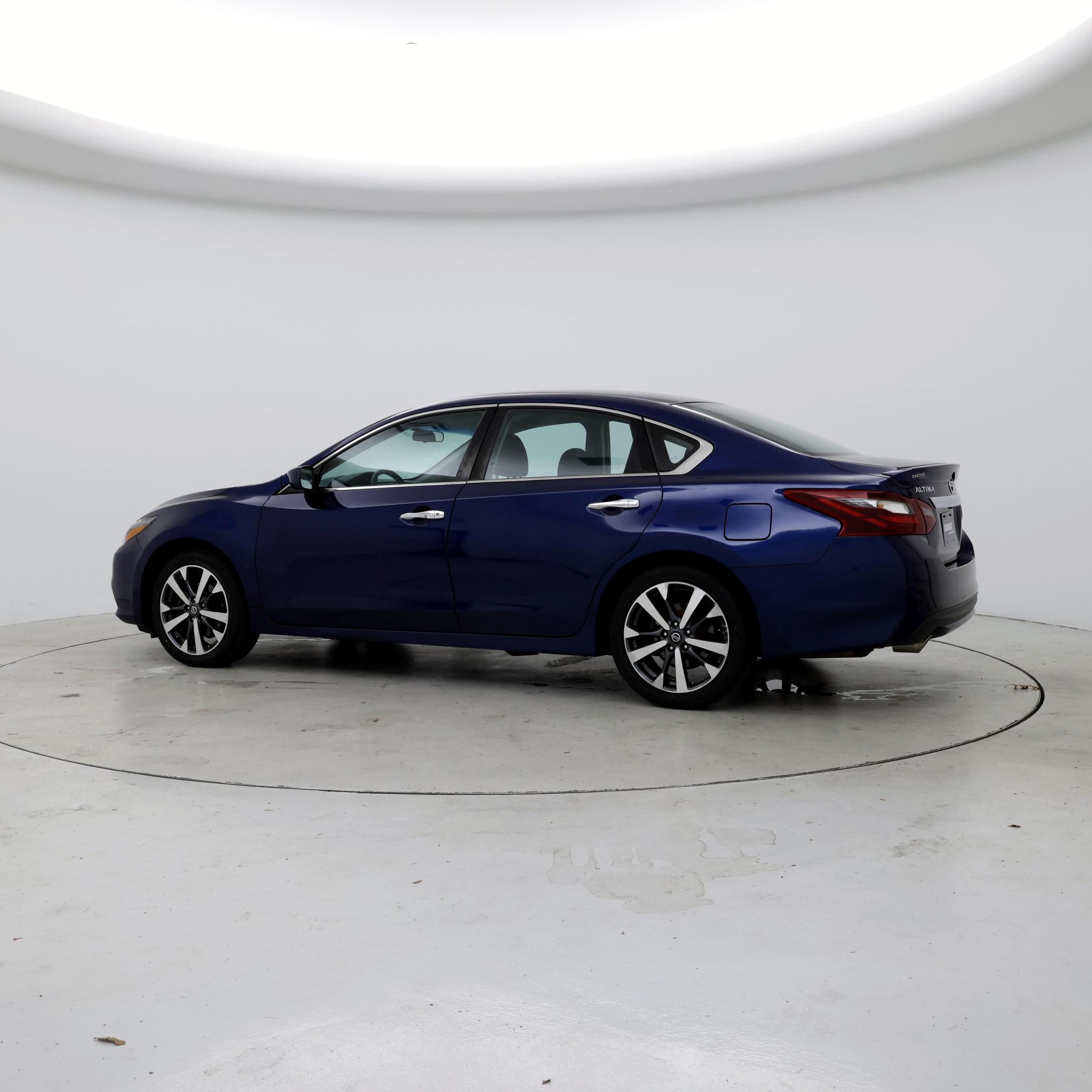 Thumbnail: 2017 Nissan Altima - 3