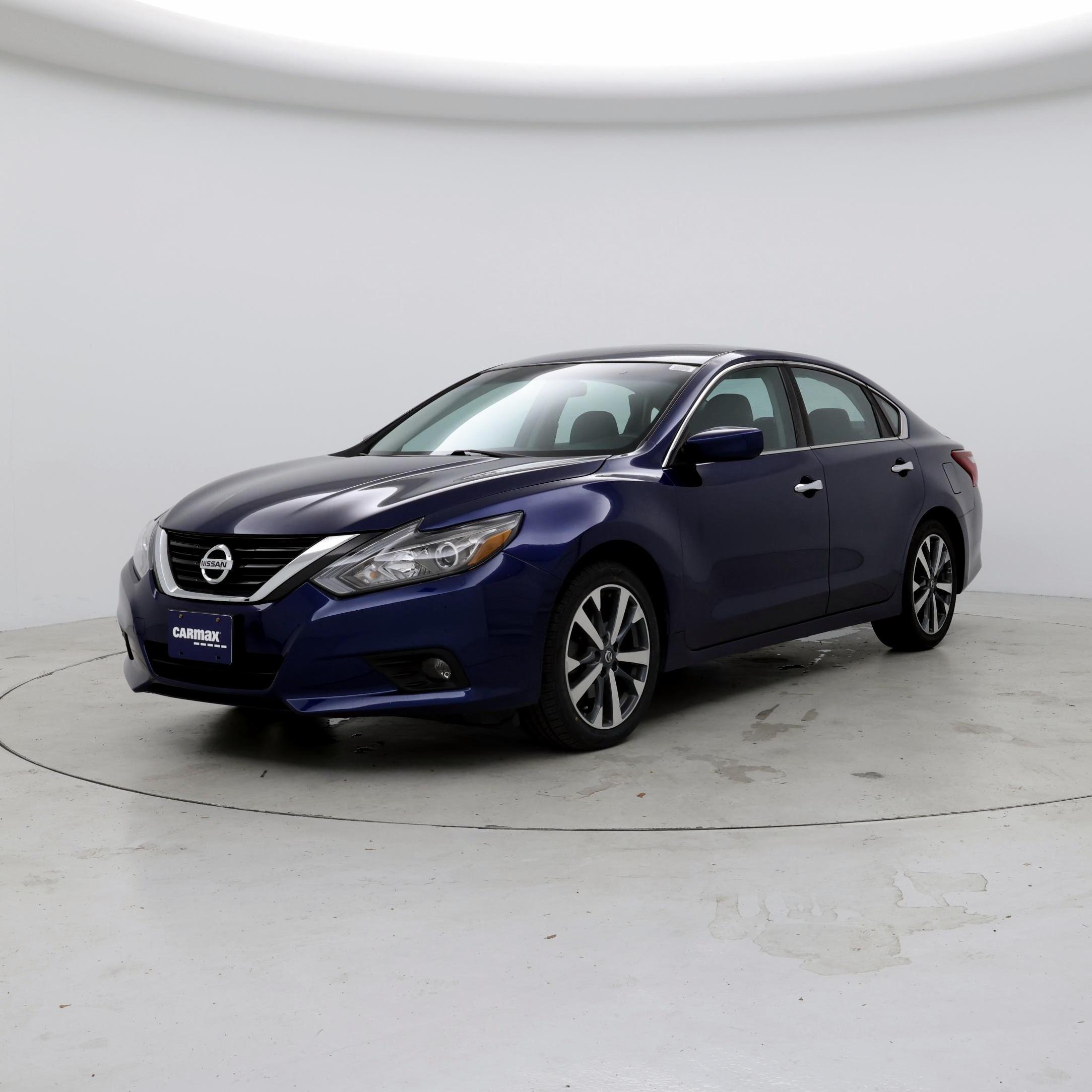 Thumbnail: 2017 Nissan Altima - 7