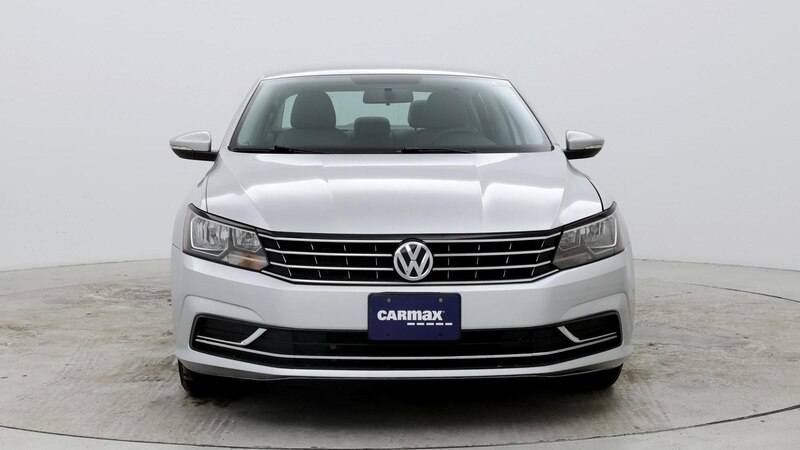 2016 Volkswagen Passat S 5