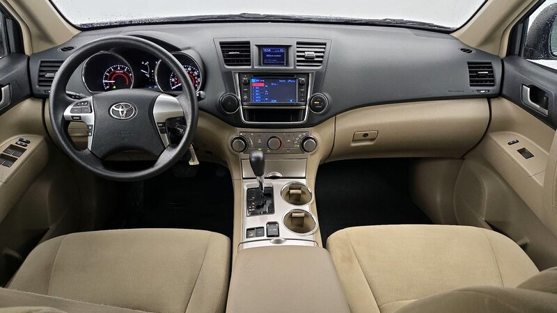 2013 Toyota Highlander Plus 9