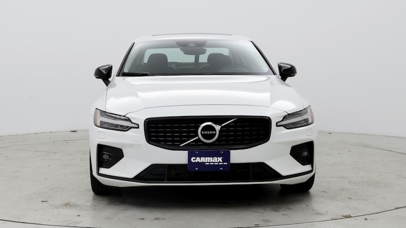 2022 Volvo S60 B5 Momentum 5