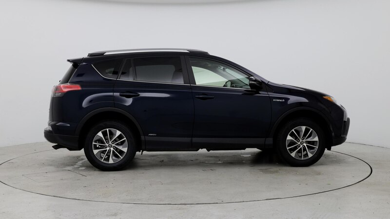 2017 Toyota RAV4 XLE 7