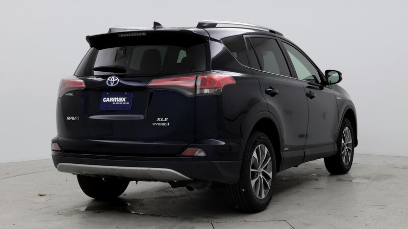 2017 Toyota RAV4 XLE 8