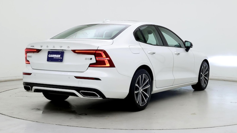 2022 Volvo S60 B5 Momentum 7