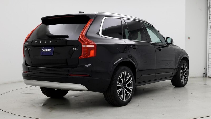 2022 Volvo XC90 T6 Momentum 8