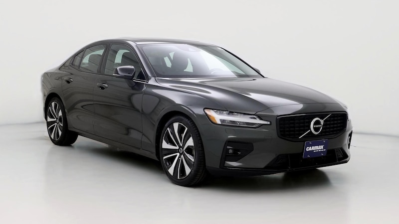 2022 Volvo S60 B5 Momentum Hero Image