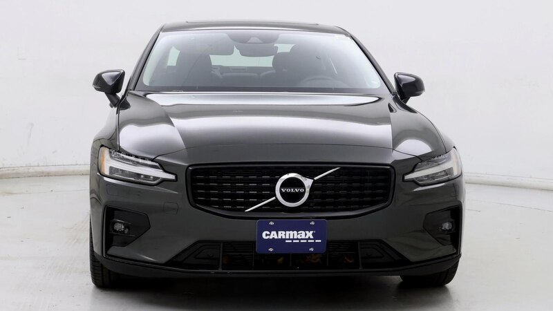 2022 Volvo S60 B5 Momentum 5