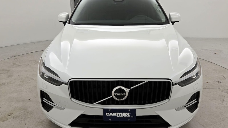 2022 Volvo XC60 B5 Momentum 2