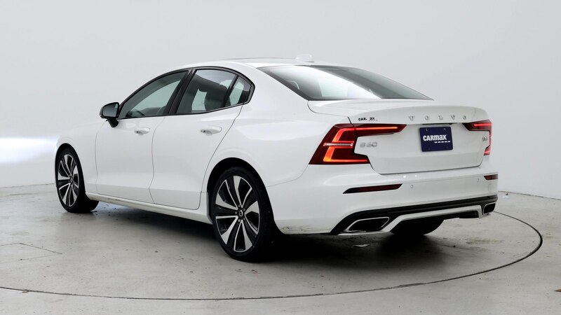 2022 Volvo S60 B5 Momentum 2