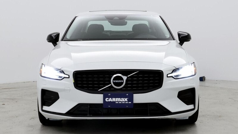 2022 Volvo S60 B5 Momentum 5