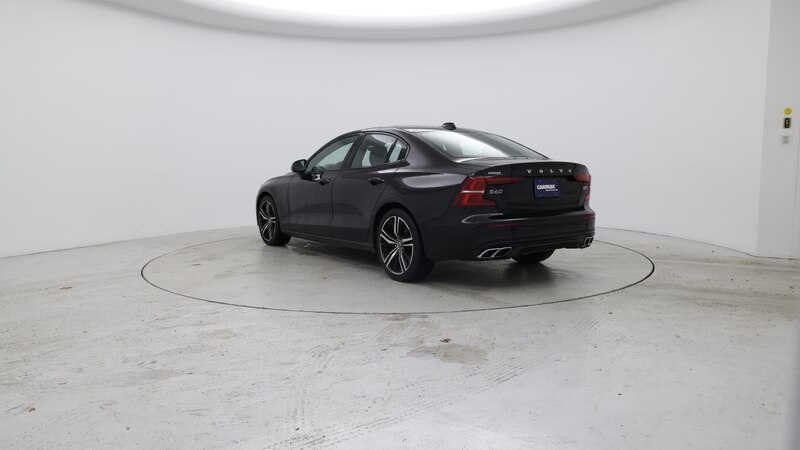 2022 Volvo S60 B5 R-Design 2