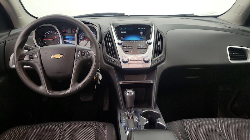 2017 Chevrolet Equinox LS 9