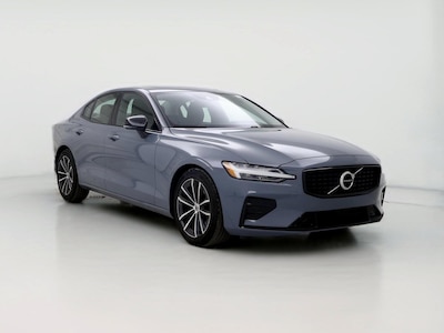 2022 Volvo S60 B5 Momentum -
                Boston, MA