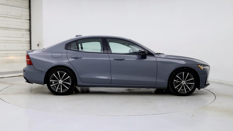 2022 Volvo S60 B5 Momentum 7